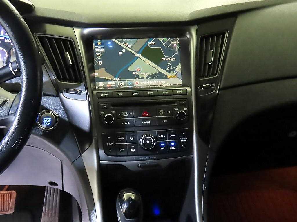 HYUNDAI Sonata - Vista 11