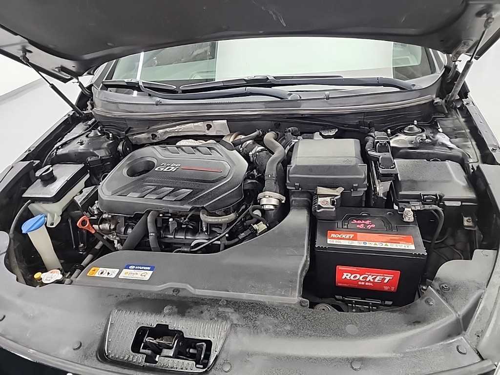 HYUNDAI Sonata - Vista 5