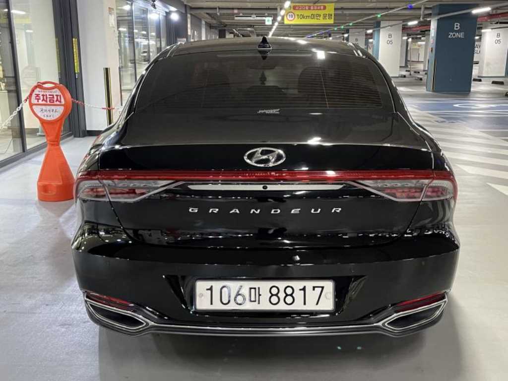HYUNDAI Grandeur - Vista 5