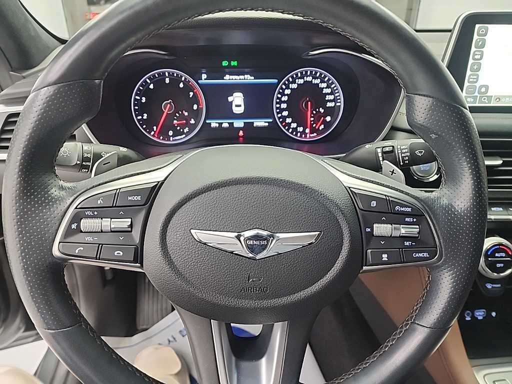 Genesis G70 - Vista 9