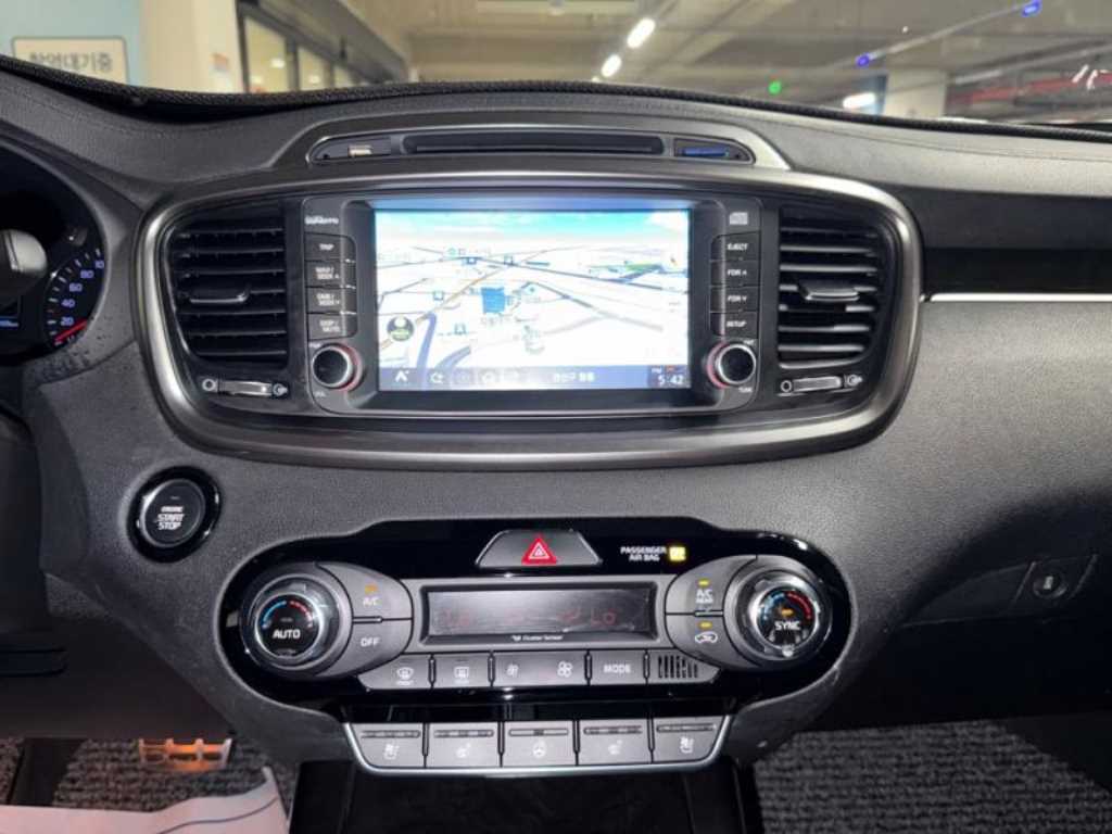 KIA Sorento - Vista 9