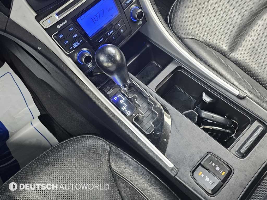 HYUNDAI Sonata - Vista 9