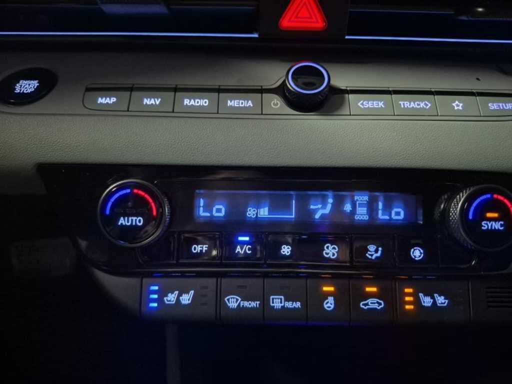 HYUNDAI Avante - Vista 12