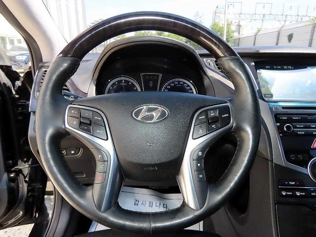 HYUNDAI Grandeur - Vista 8