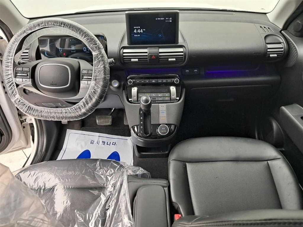 HYUNDAI Casper - Vista 6