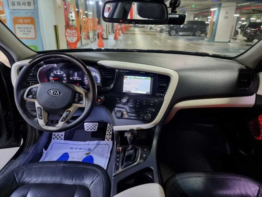 KIA K5 - Vista 8