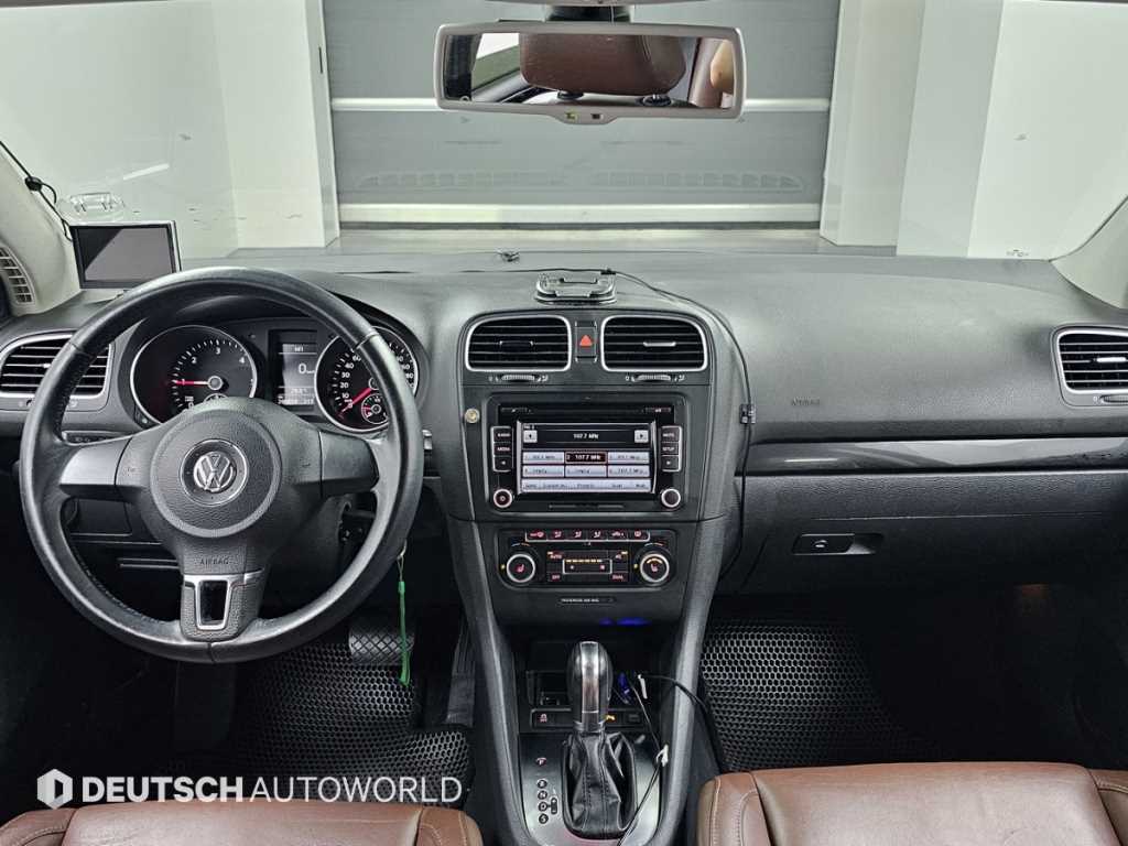 Volkswagen Golf - Vista 7