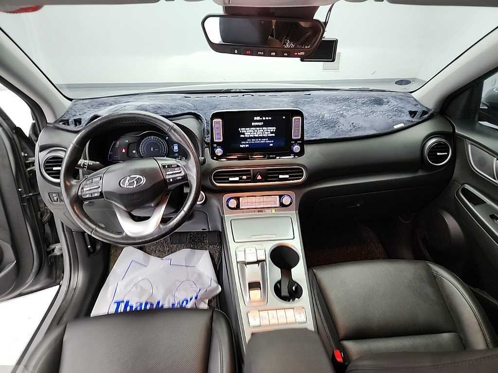 HYUNDAI Kona - Vista 7