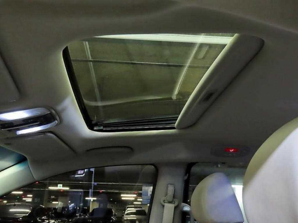 KIA Carnival - Vista 5