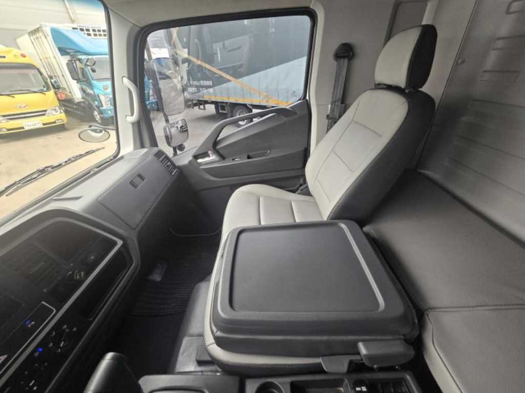 medium and large cargo truck 2024 Blanco - Importación desde Corea - HF Imports Iquique - Foto 14