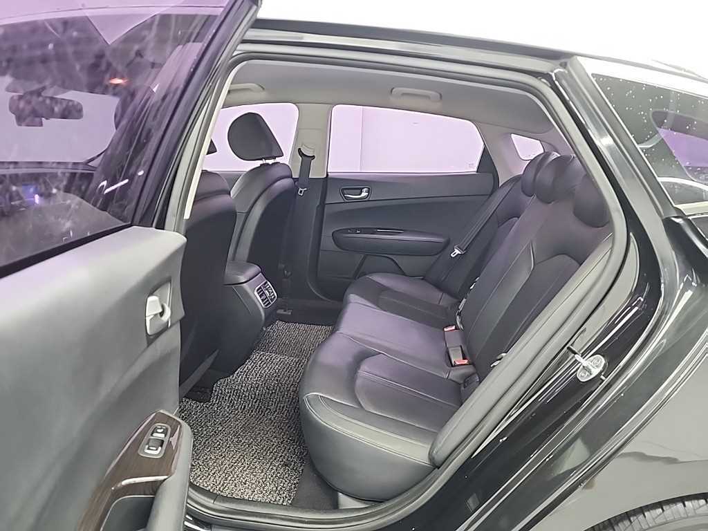 KIA K5 - Vista 12