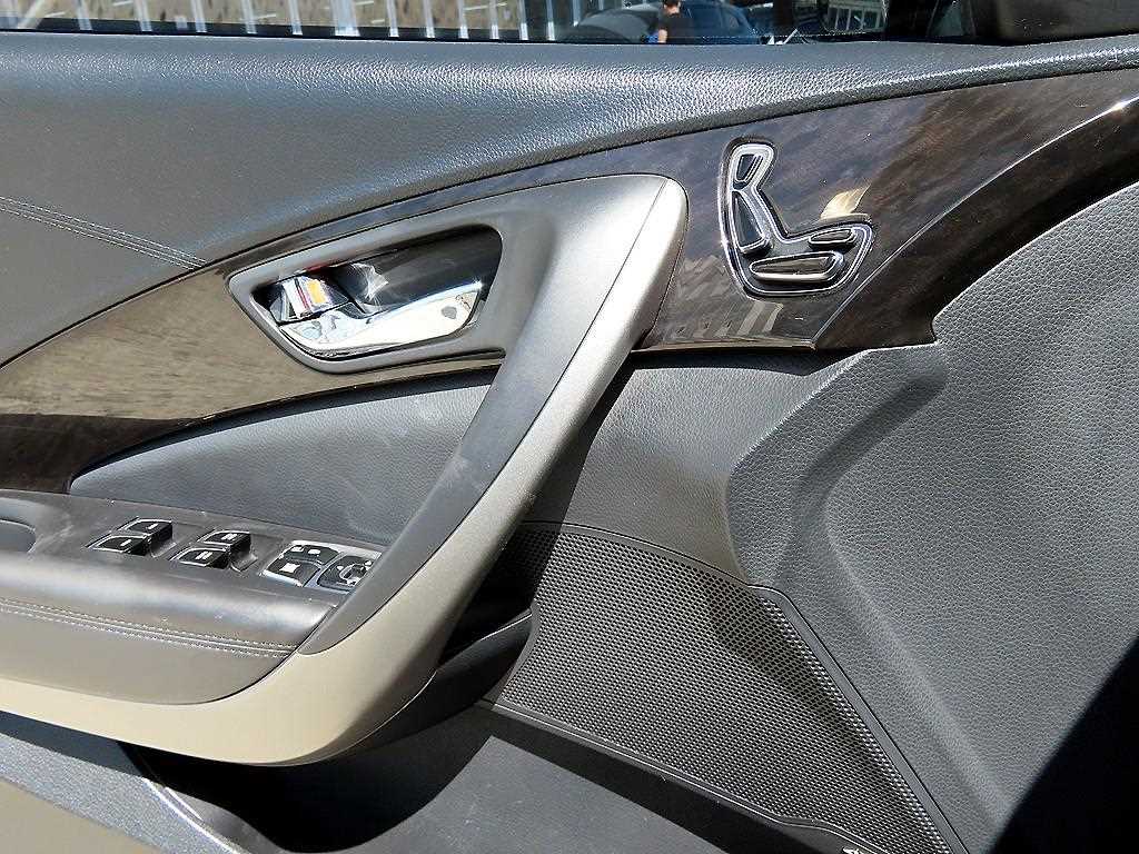 HYUNDAI Grandeur - Vista 11