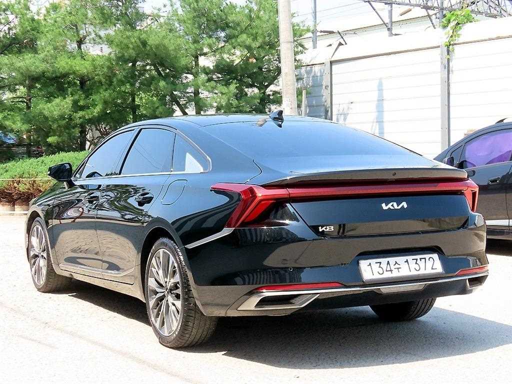 KIA K8 - Vista 3