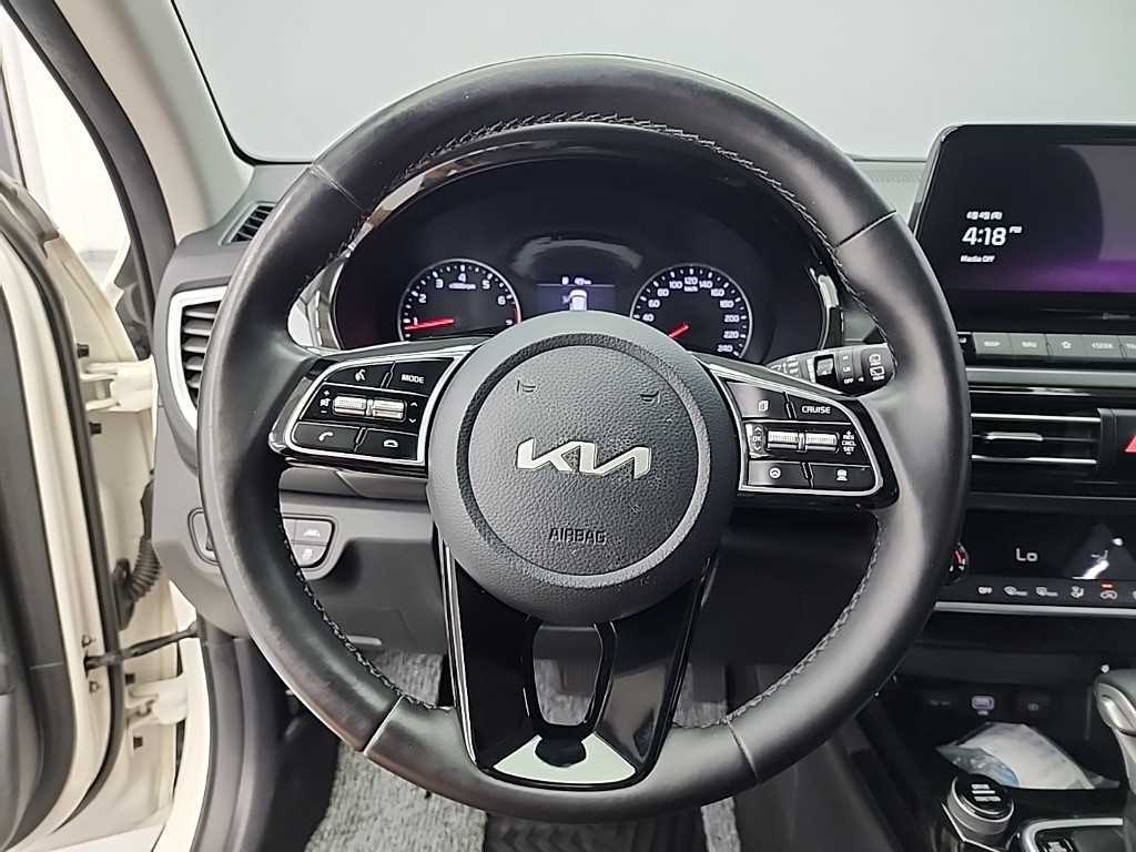 KIA Seltos - Vista 9