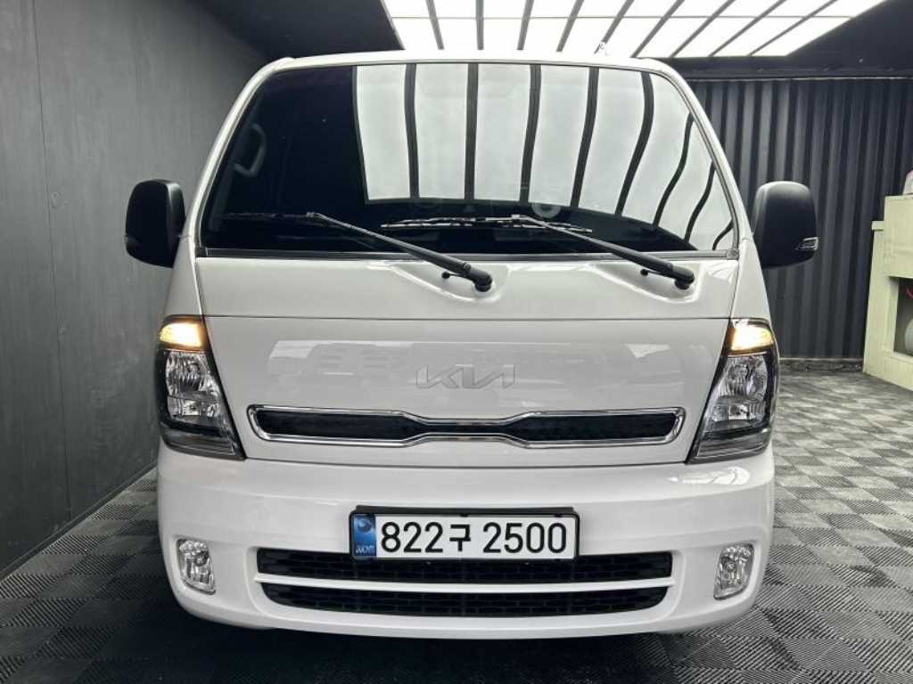 Small Truck Cargo (small) 2024 Blanco - Importación desde Corea - HF Imports Iquique - Foto 1