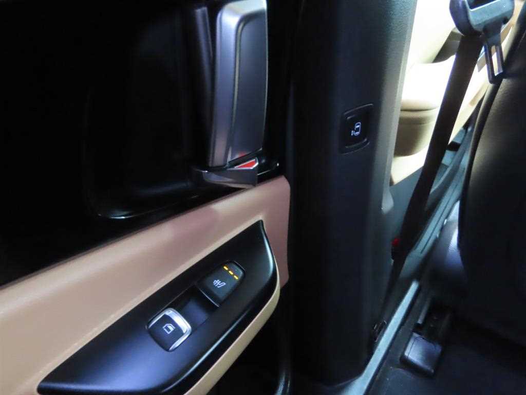 KIA Carnival - Vista 7