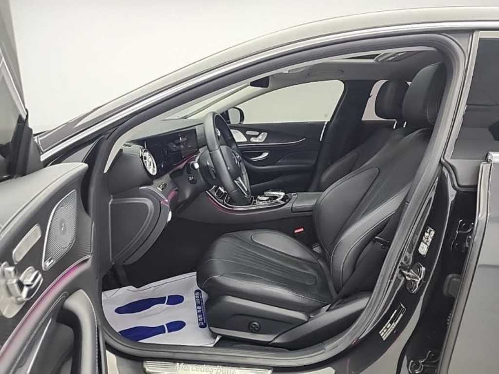 Mercedes Benz CLS Class - Vista 12