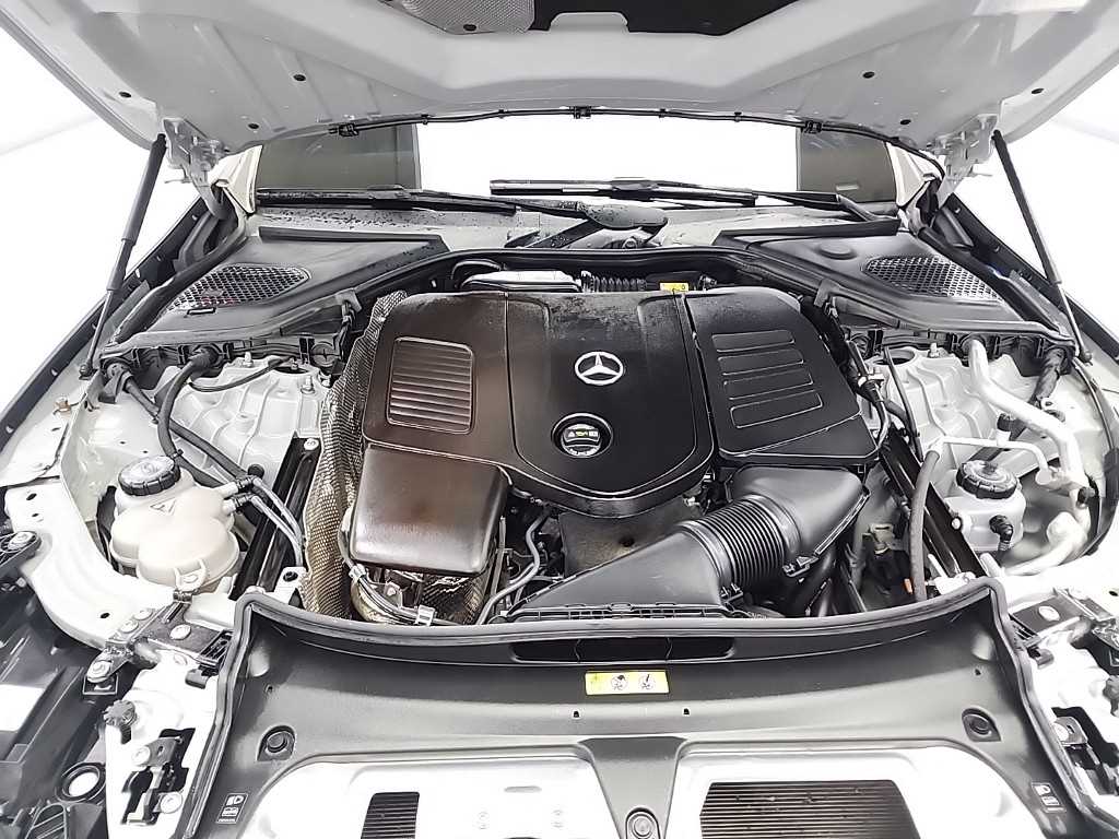 Mercedes Benz E class - Vista 5