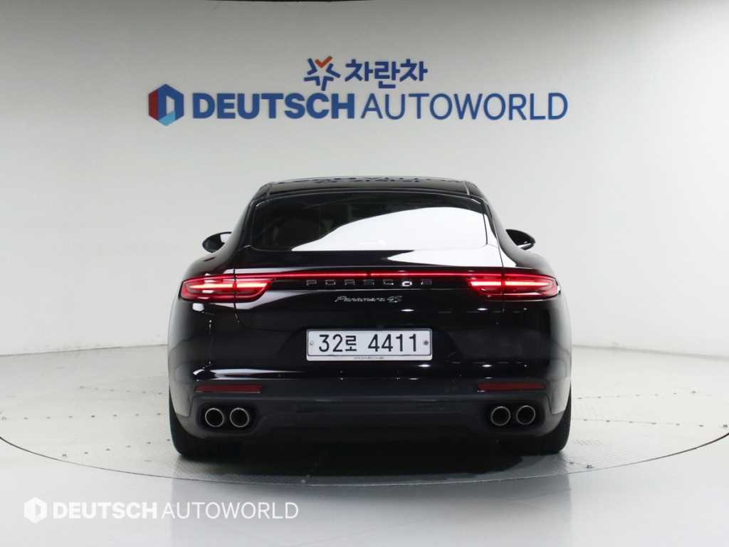 Porsche Panamera - Vista 4