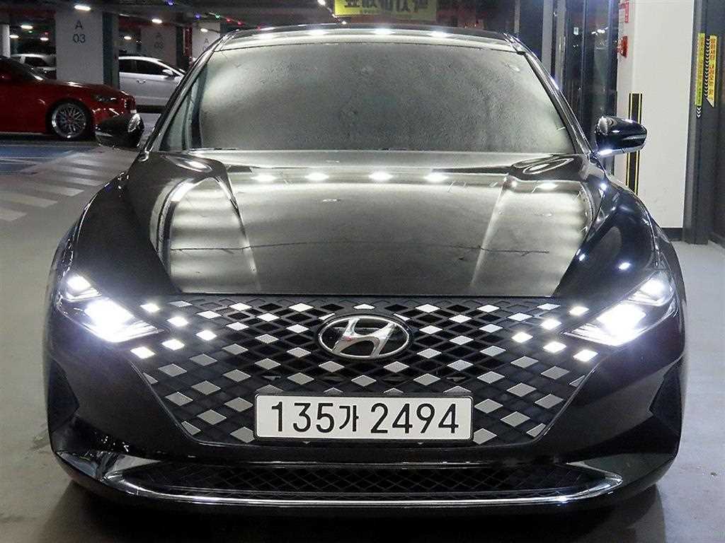 HYUNDAI Grandeur - Vista 2