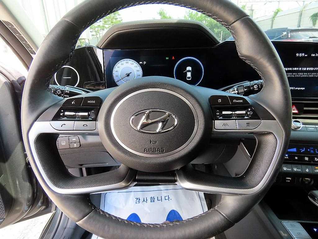 HYUNDAI Avante - Vista 8