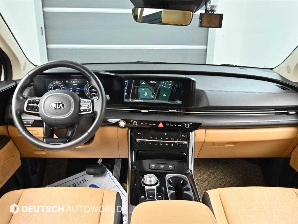 KIA Carnival - Vista 7