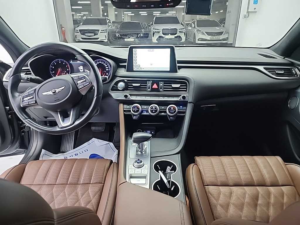 Genesis G70 - Vista 7