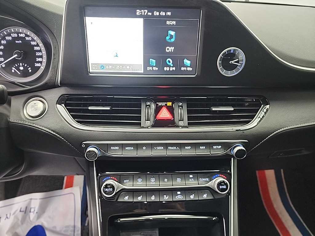 HYUNDAI Grandeur - Vista 10