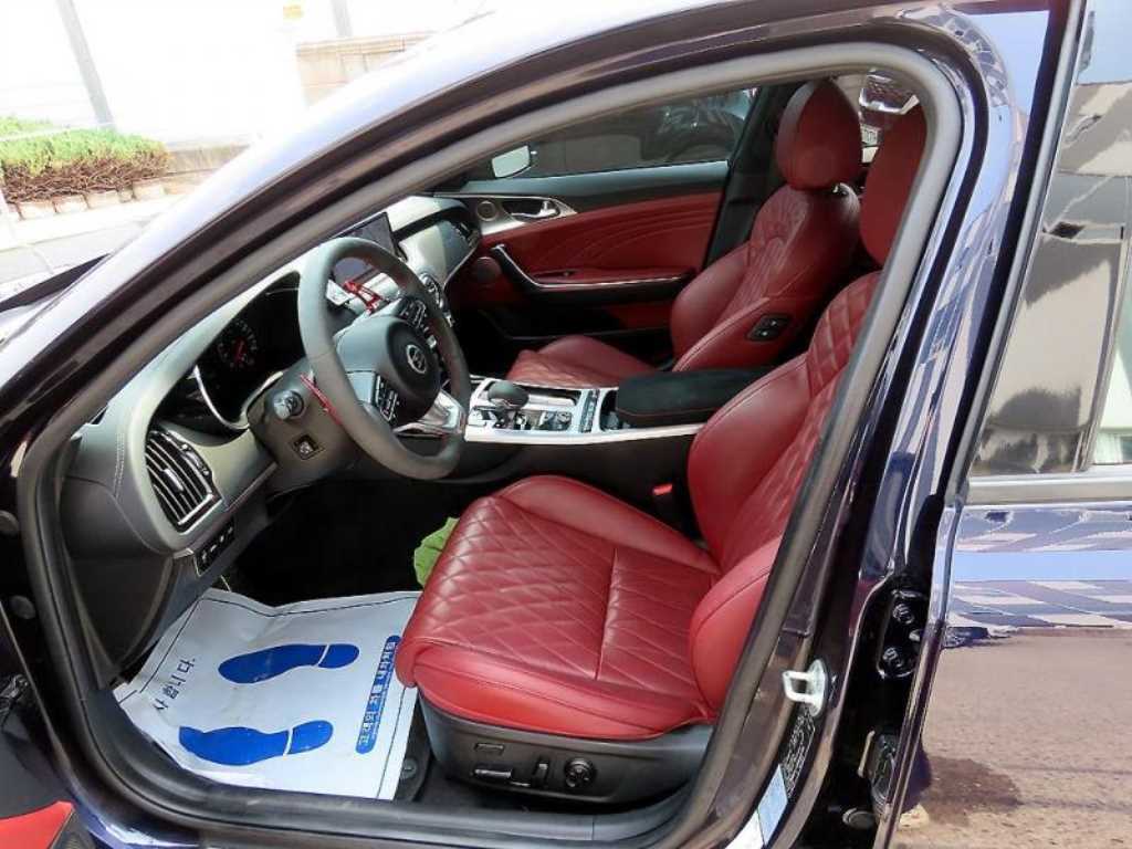 KIA Stinger - Vista 5