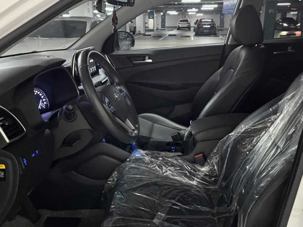 HYUNDAI Tucson - Vista 8