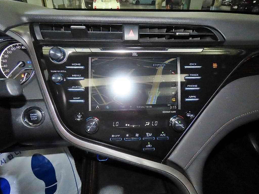 Toyota Camry - Vista 11