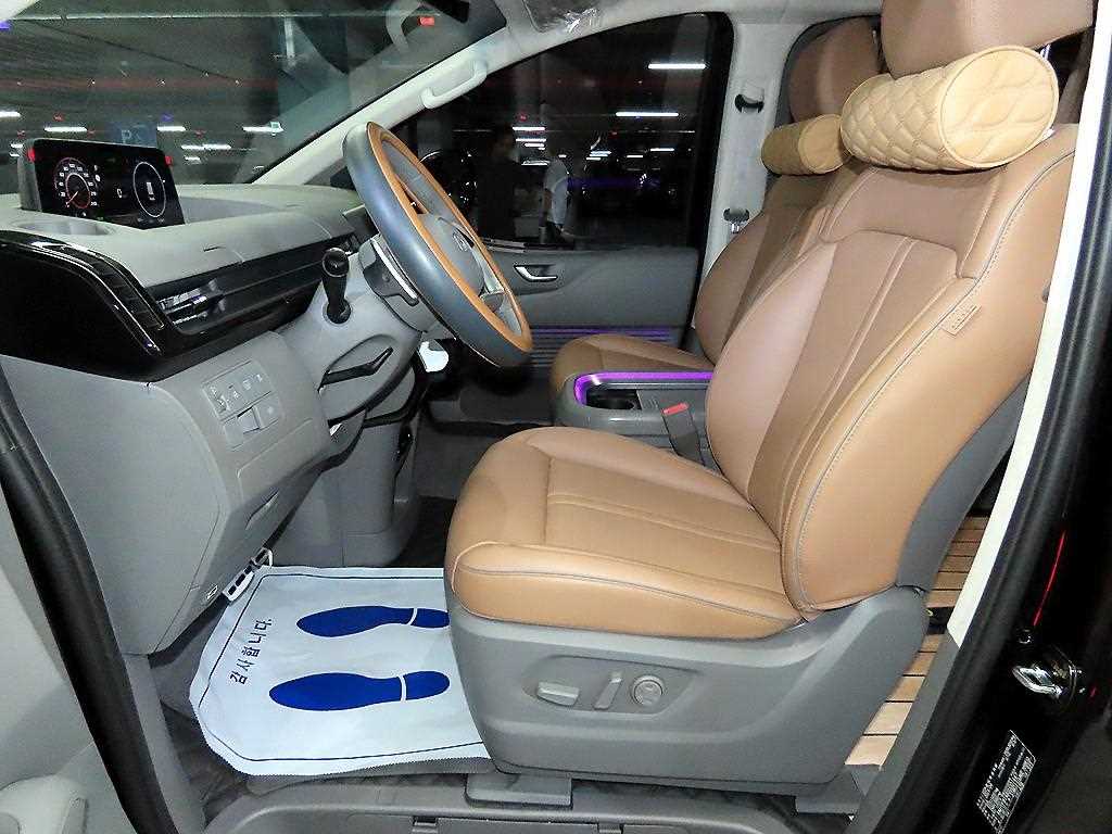 HYUNDAI Staria - Vista 6