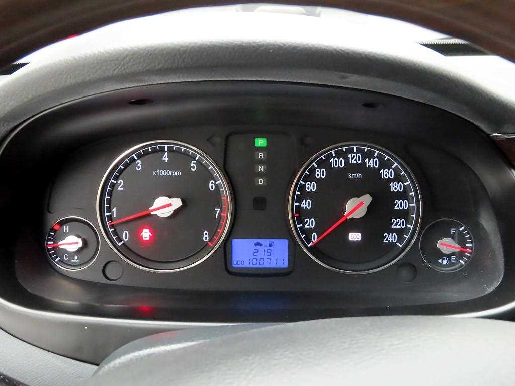 HYUNDAI Grandeur - Vista 6