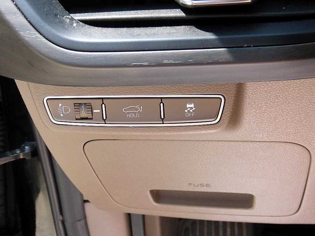 KIA K8 - Vista 12