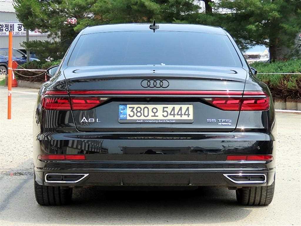 Audi A8 - Vista 4