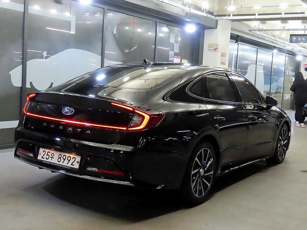 HYUNDAI Sonata - Vista 4