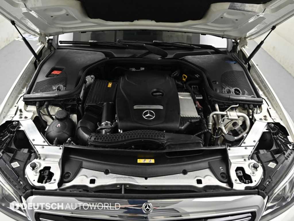 Mercedes Benz E class - Vista 7