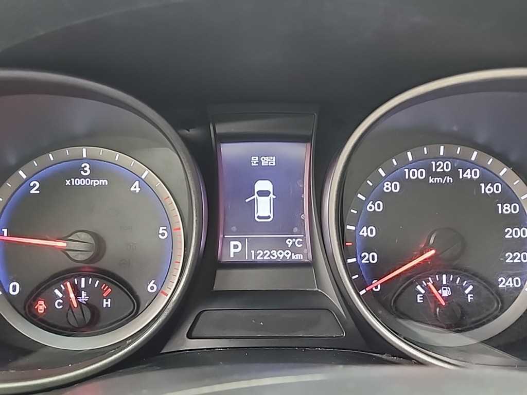 HYUNDAI Santa Fe - Vista 6