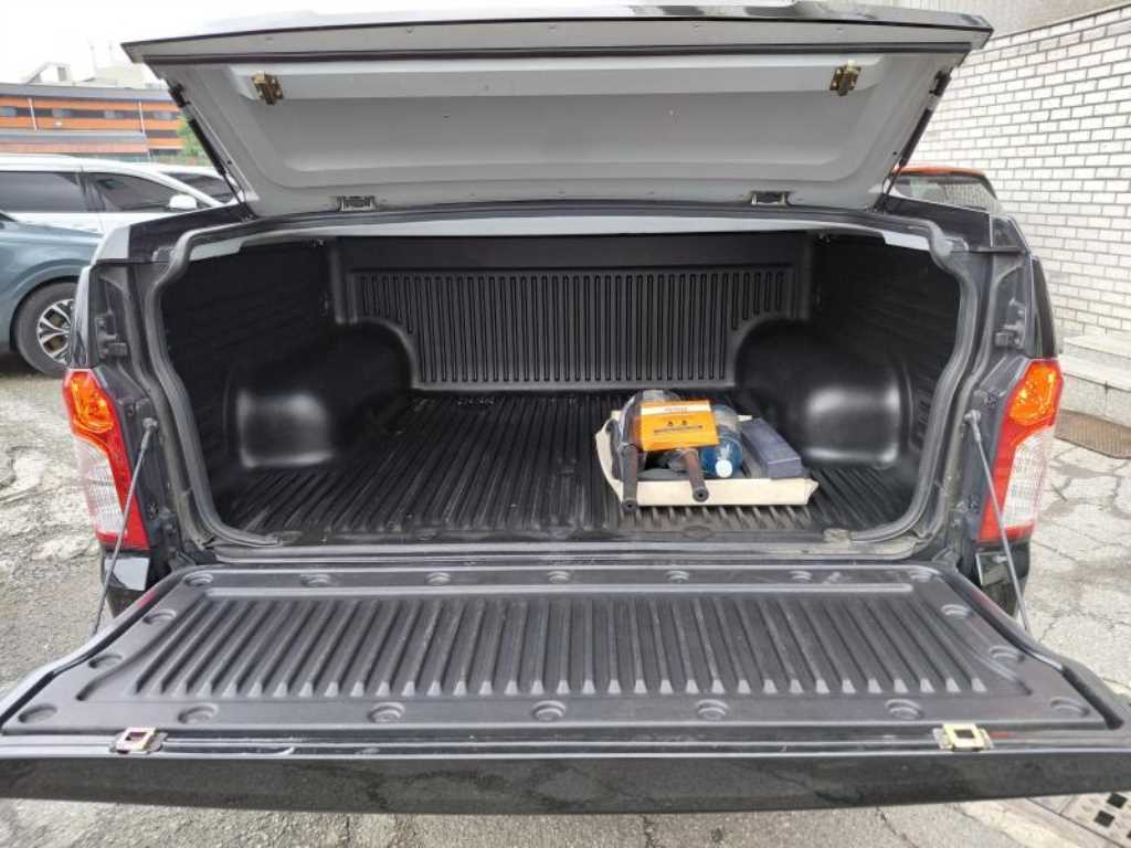Ssangyong Korando - Vista 5