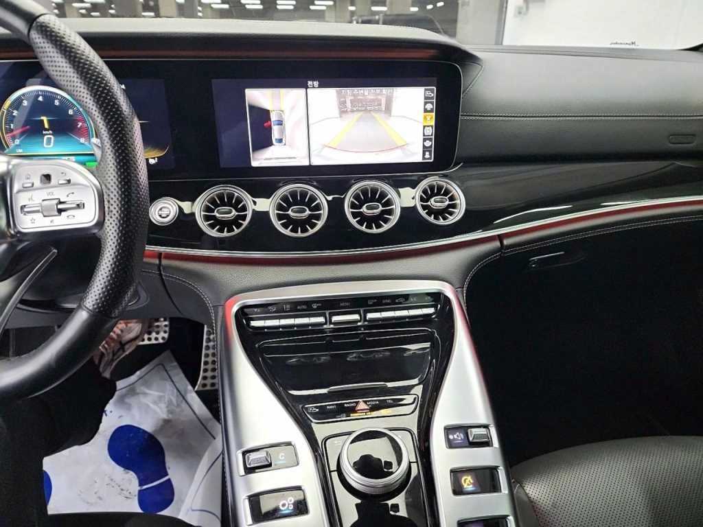 Mercedes Benz AMG GT - Vista 11