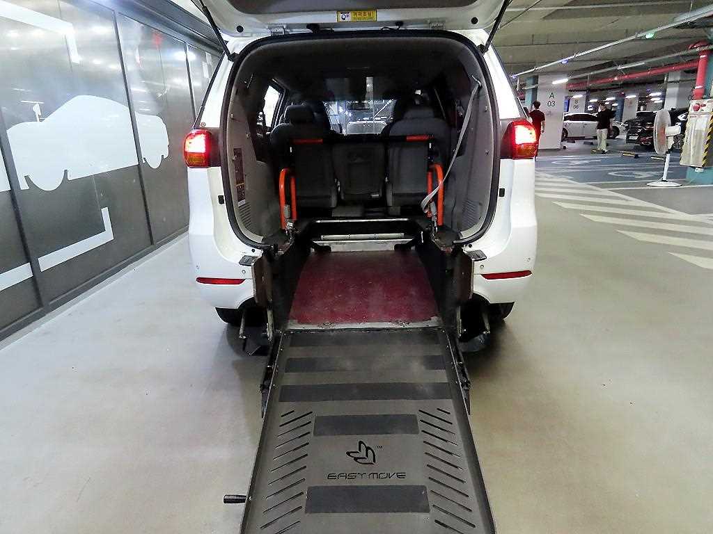 KIA Carnival 2017 Blanco - Importación desde Corea - HF Imports Iquique - Foto 18