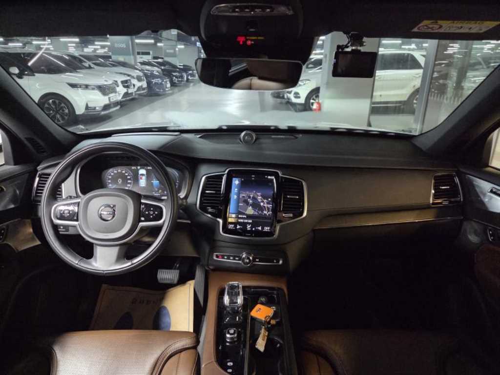Volvo XC90 - Vista 8