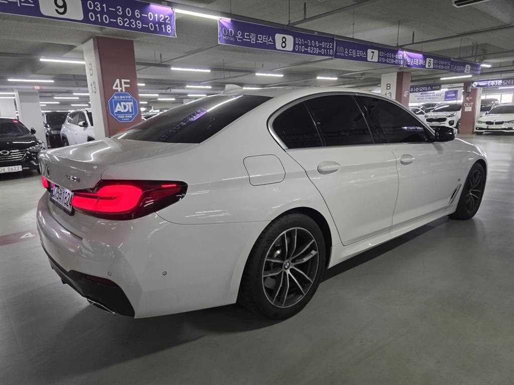 BMW 5 Series - Vista 5