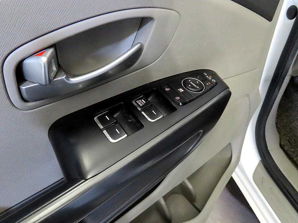 KIA Carnival 2017 Blanco - Importación desde Corea - HF Imports Iquique - Foto 13