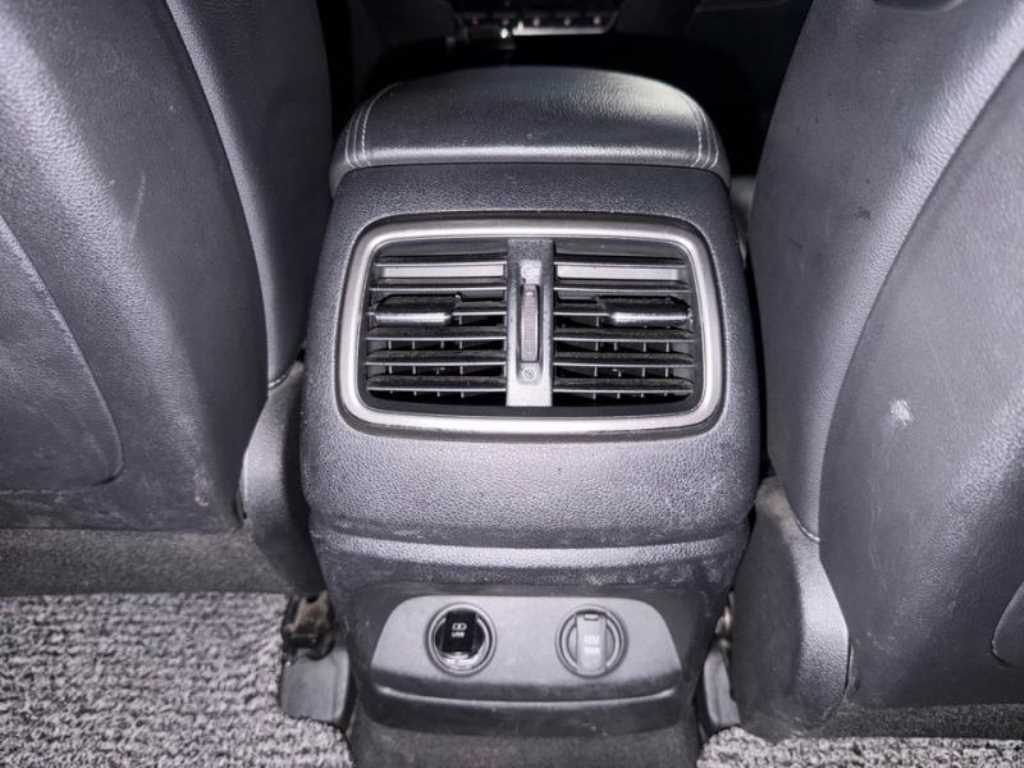 KIA Sorento - Vista 11