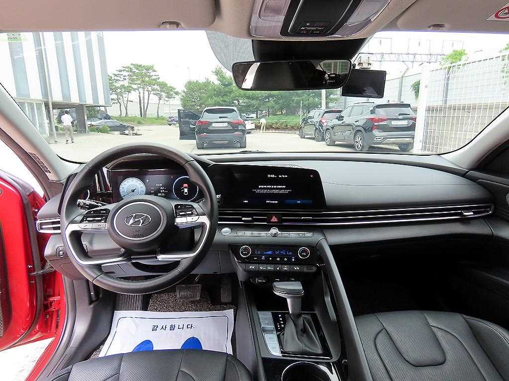 HYUNDAI Avante - Vista 7