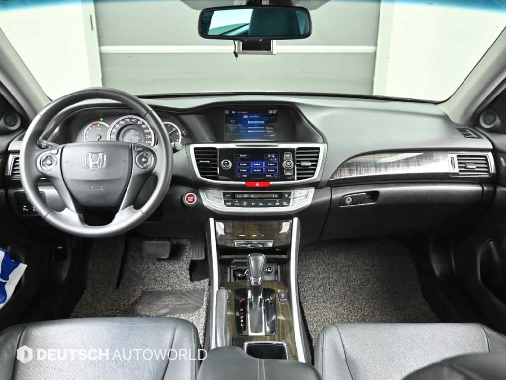 Honda Accord - Vista 7