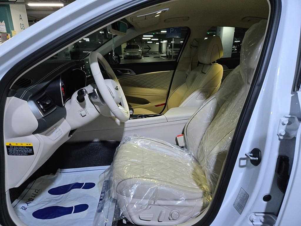 Genesis G70 - Vista 7