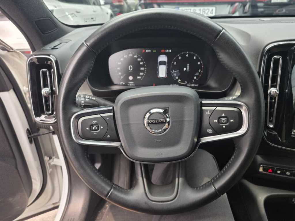 Volvo XC40 - Vista 4