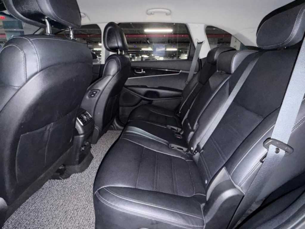 KIA Sorento - Vista 7
